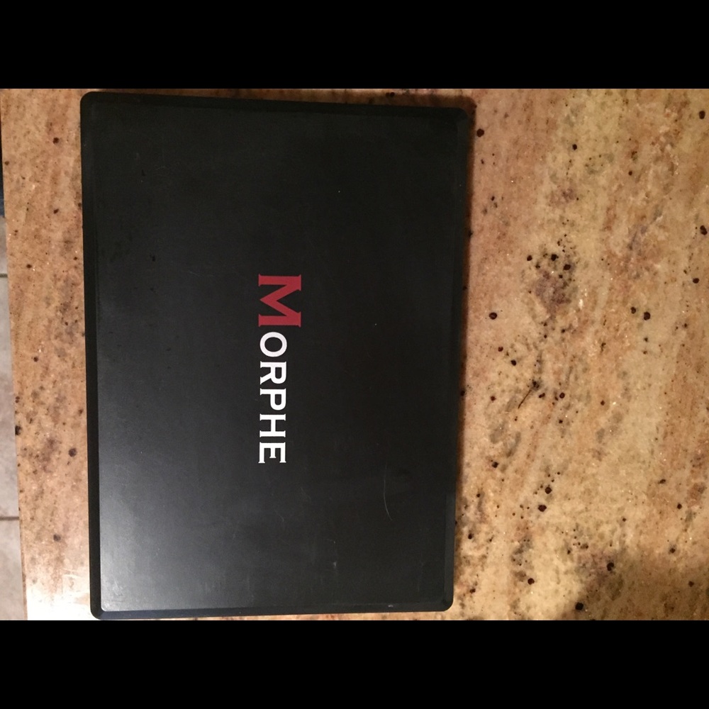 Morphe Fall Into Frost Palette